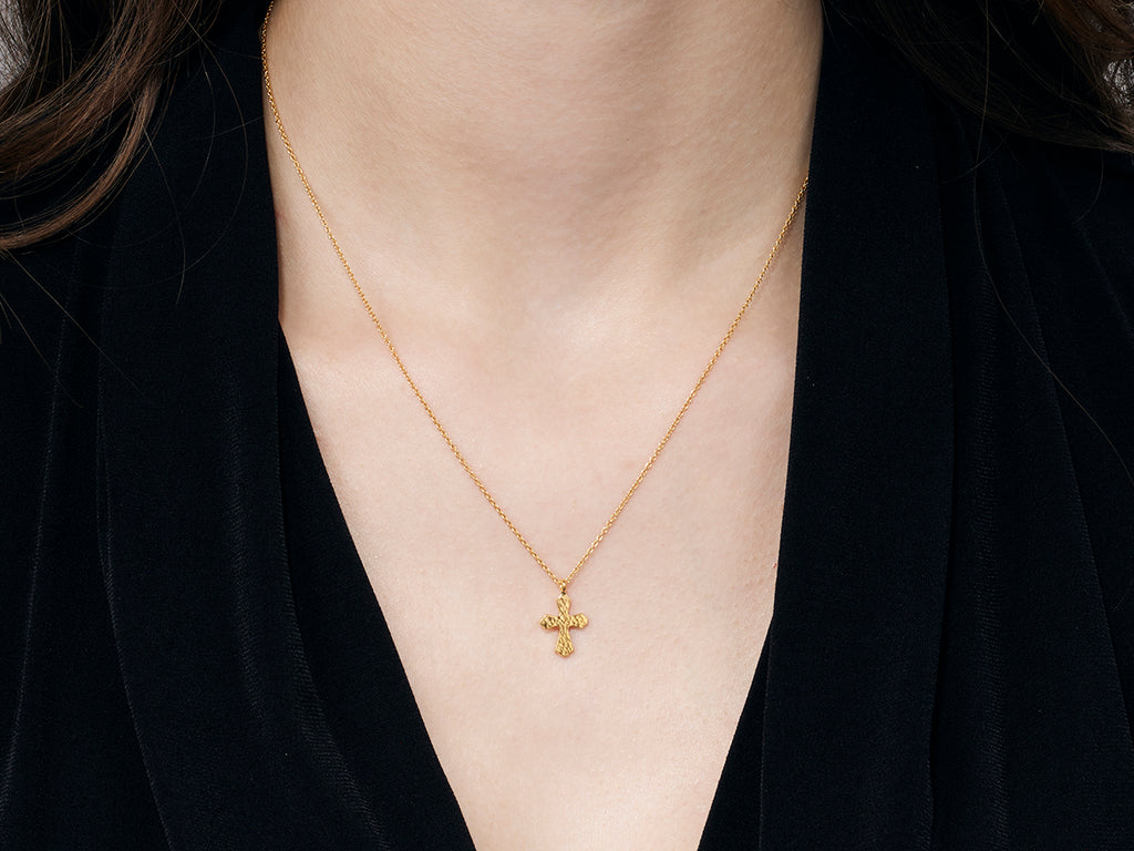 GURHAN, GURHAN Cross Gold Pendant Necklace, 16x10.5mm, Hammered