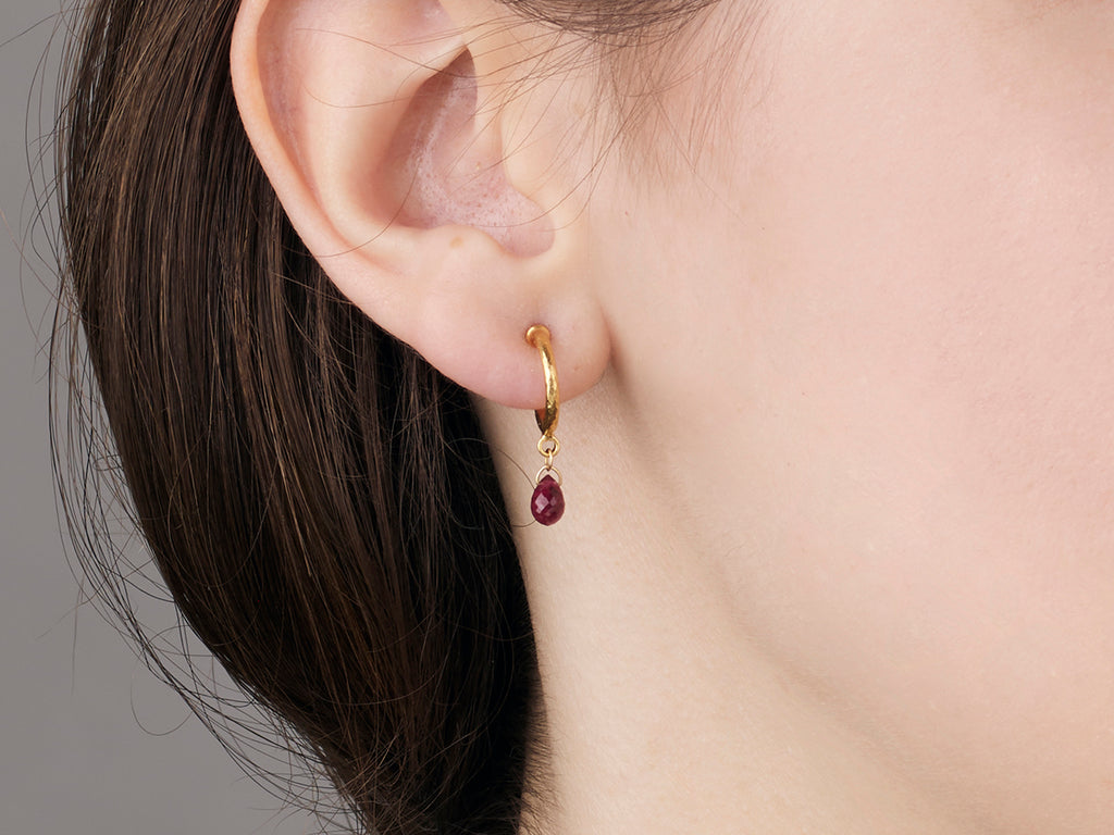 GURHAN, GURHAN Dew Gold Huggie Hoop Earrings, Thin Round on Post, Ruby Briolette