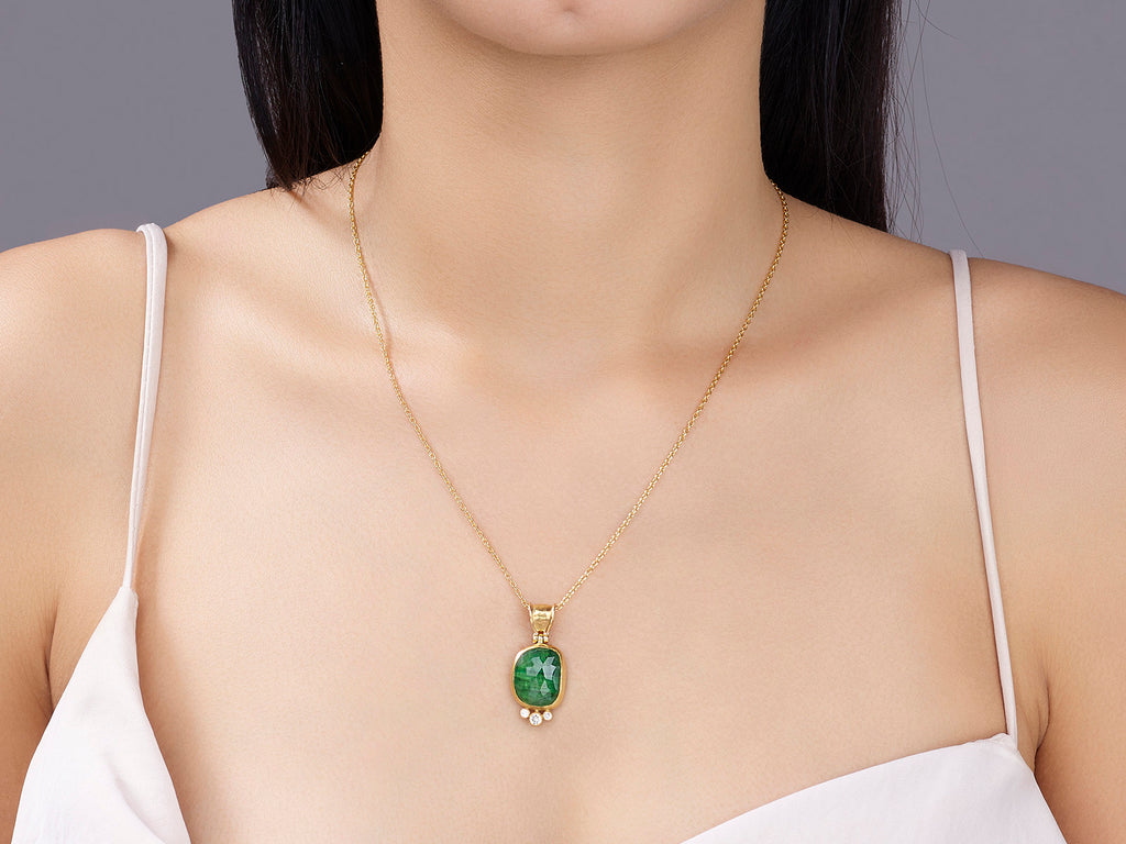 GURHAN, GURHAN Elements Gold Emerald Pendant Necklace, 16x13mm Amorphous Stone