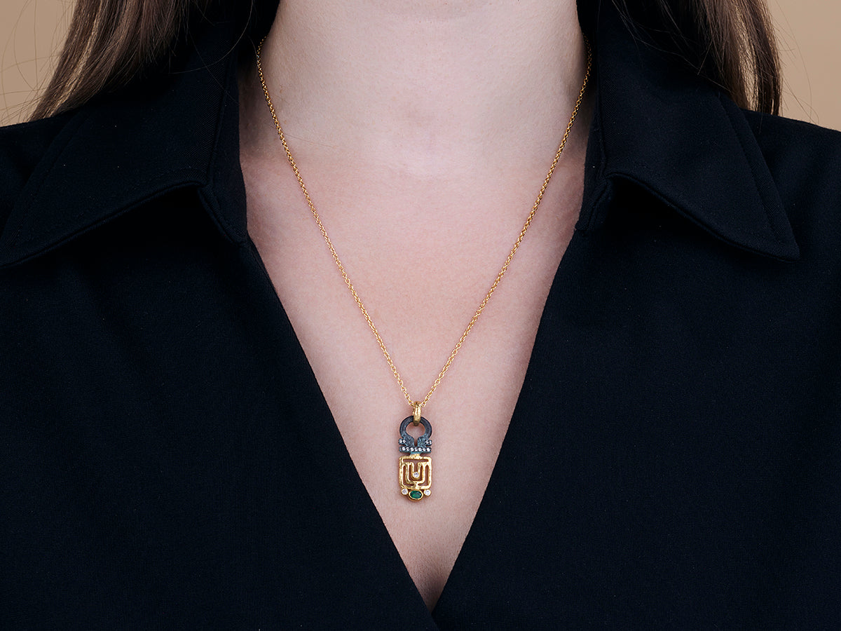 GURHAN, GURHAN Guardian Gold Pendant Necklace, Augusta Key, Diamond and Emerald