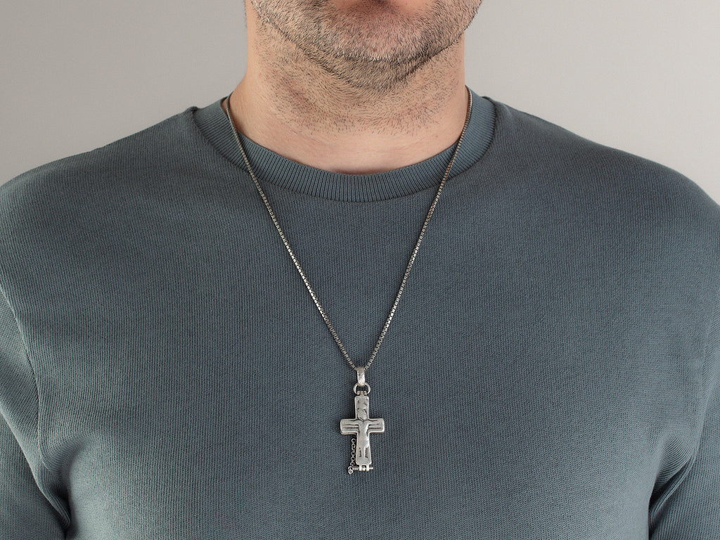 GURHAN, GURHAN Mens Sterling Silver Pendant Necklace, Figure on Cross