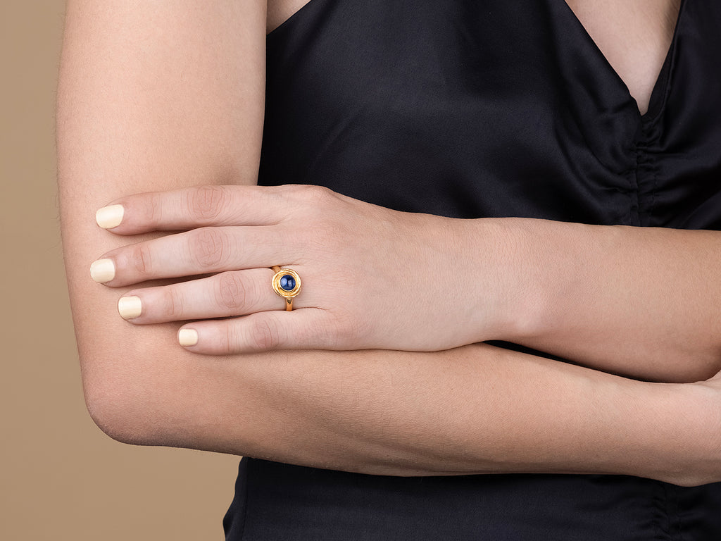 GURHAN, GURHAN Muse Gold Kyanite Cocktail Ring, 7mm Round set in Twisted Frame