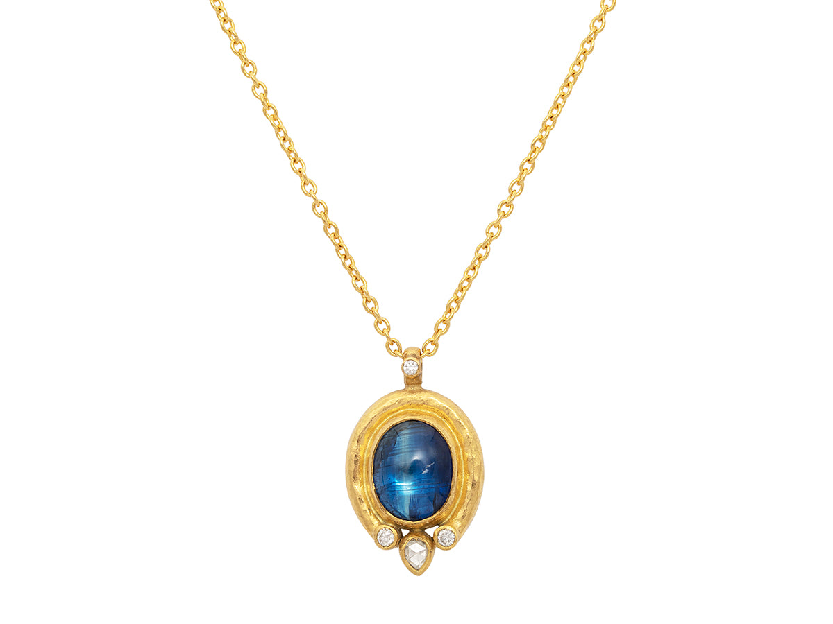 GURHAN, GURHAN Muse Gold Pendant Necklace, 11x9mm Oval set in Wide Frame, with Kyanite and Diamond