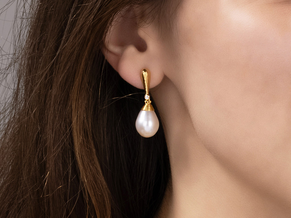 GURHAN, GURHAN Oyster Gold Pearl Single Drop Earrings, 14x11mm Teardrop on Post Top