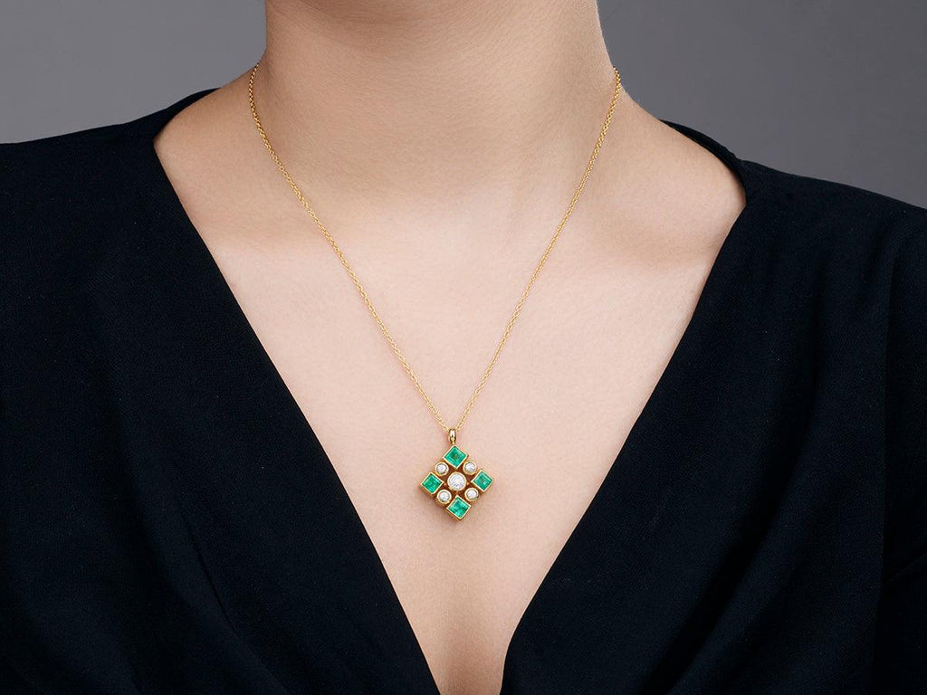 GURHAN, GURHAN Pointelle Gold Pendant Necklace, Square and Pave Cluster, Emerald and Diamond