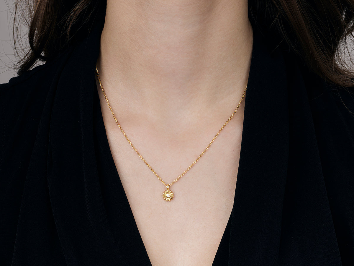 14KT GOLD DIAMOND DAISY NECKLACE – Jewels by Joanne