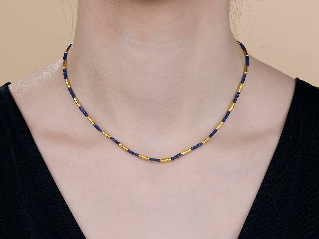 GURHAN, GURHAN Vertigo Gold Sapphire Single-Strand Beaded Short Necklace, Thin Gold Tubes