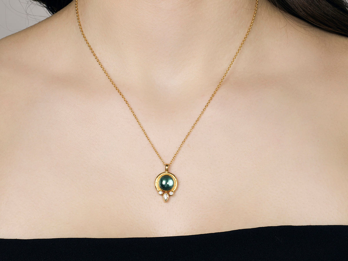 GURHAN, GURHAN Muse Gold Pendant Necklace, 10mm Round set in Wide Frame, with Tourmaline and Diamond